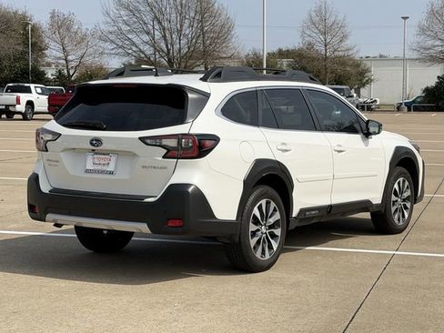 Used 2025 Subaru Outback Limited image 4