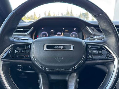 Used 2021 Jeep Grand Cherokee L Overland w/ Luxury Tech Group IV AWD/4WD image 25