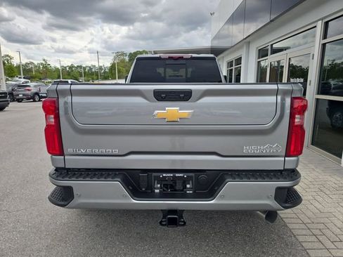 Certified 2025 Chevrolet Silverado 3500 High Country w/ High Country Premium Package image 7