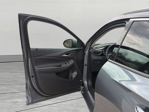 Used 2020 Buick Encore GX Essence w/ Experience Buick Package image 14