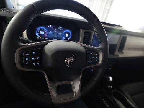 Used 2025 Ford Bronco Outer Banks image 17