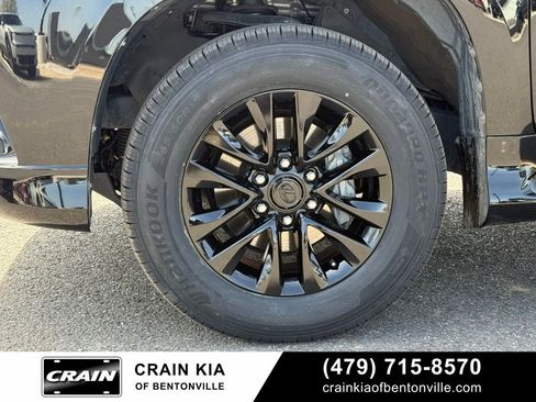 Used 2021 Lexus GX 460 Premium w/ Premium Package image 36