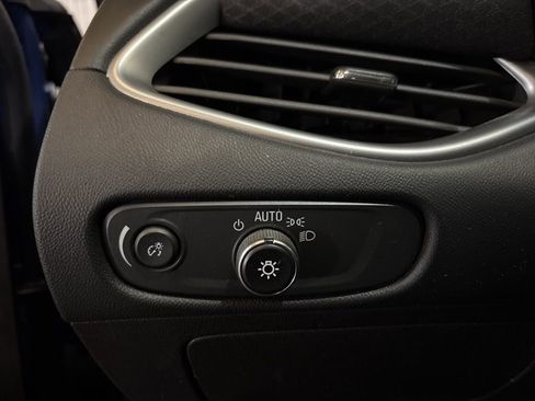 Used 2023 Chevrolet Malibu LT image 17