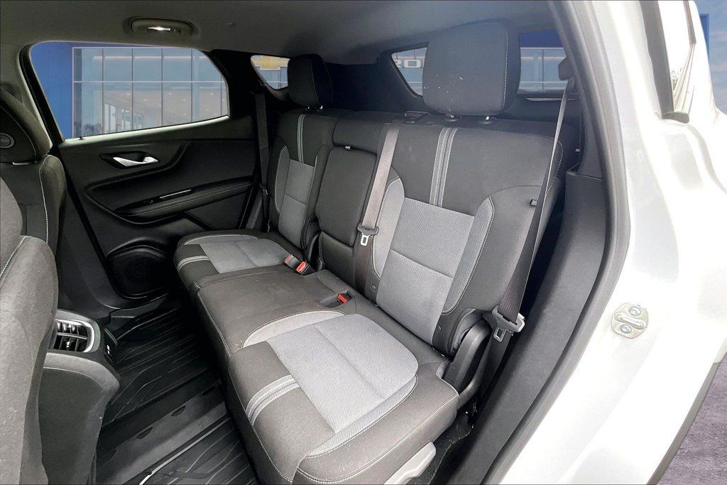 Used 2023 Chevrolet Blazer LT w/ Convenience Package FWD image 18