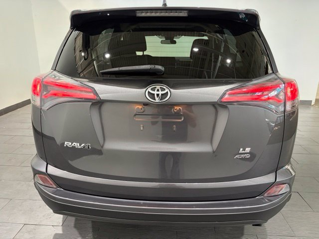 Used 2018 Toyota RAV4 LE w/ All Weather Liner Package AWD/4WD image 4