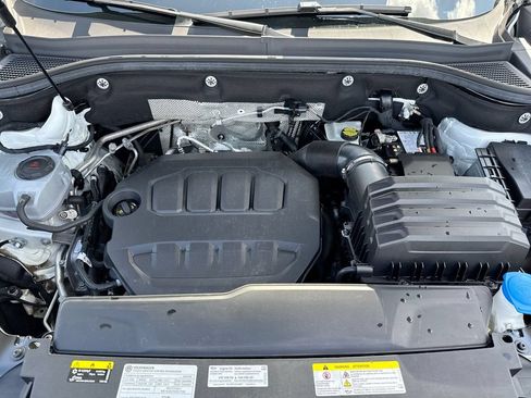 Used 2024 Volkswagen Atlas SE AWD/4WD image 24