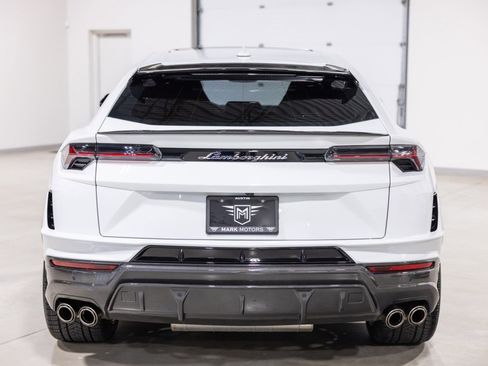 Used 2023 Lamborghini Urus Performante image 8