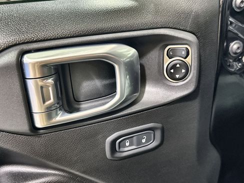 Used 2024 Jeep Wrangler Sport S image 16