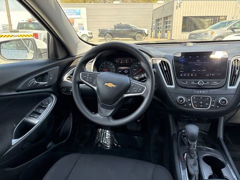 Used 2024 Chevrolet Malibu LT image 9