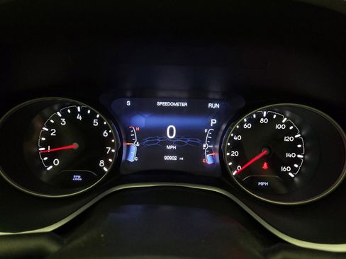 Used 2018 Jeep Compass Latitude w/ Popular Equipment Group FWD image 23