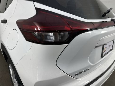 Used 2025 Nissan Kicks Play S FWD image 30