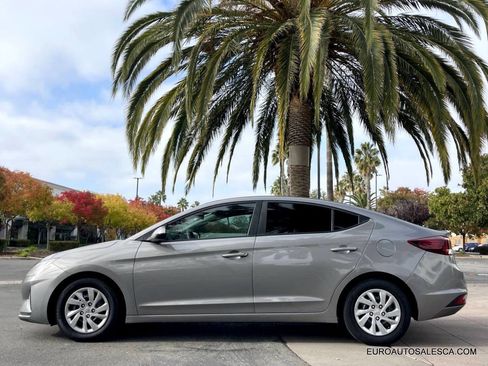 Used 2020 Hyundai Elantra SE w/ Cargo Package (C1) image 3