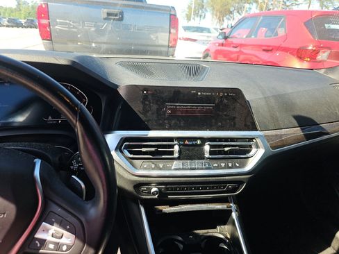 Used 2019 BMW 330i Sedan RWD image 8