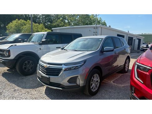 Used 2023 Chevrolet Equinox LT FWD image 1