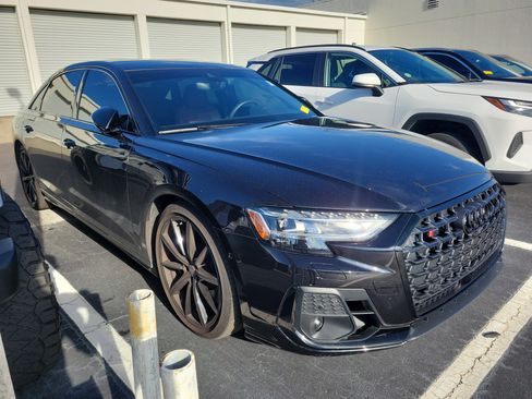 Used 2024 Audi S8 AWD/4WD image 2
