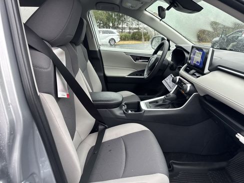 New 2025 Toyota RAV4 XLE FWD image 31