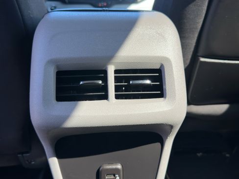 Used 2023 GMC Terrain SLE w/ Driver Convenience Package image 36