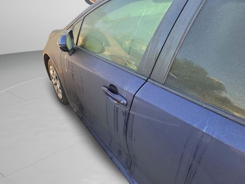 Used 2022 Toyota Corolla LE image 27