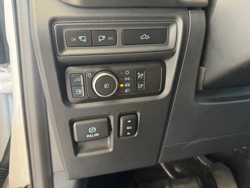Used 2021 Ford F150 Lariat w/ Equipment Group 502A High AWD/4WD image 17