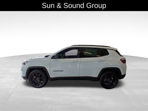New 2026 Jeep Compass Latitude image 3