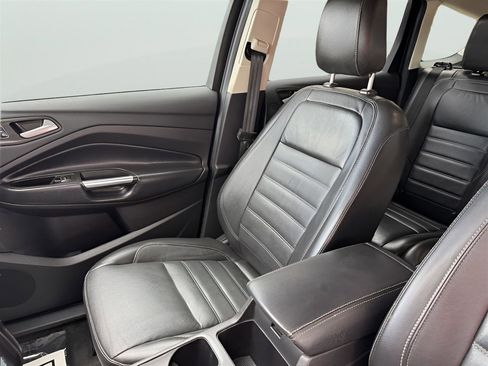 Used 2019 Ford Escape Titanium w/ U9j03 - Titanium Tow Package image 13