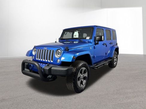 Used 2016 Jeep Wrangler Unlimited Sahara w/ Max Tow Package image 33