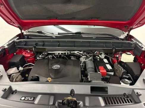 Used 2021 Toyota Highlander XLE image 33