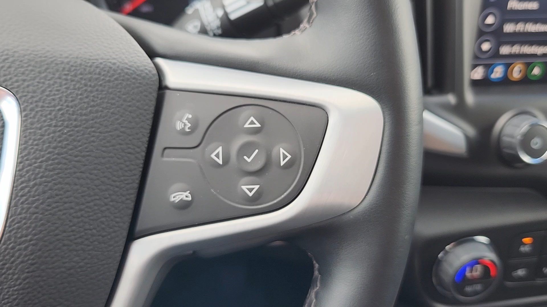 Used 2023 GMC Terrain SLT w/ Infotainment Package II AWD/4WD image 13