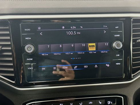 Used 2023 Volkswagen Atlas Cross Sport SE image 21