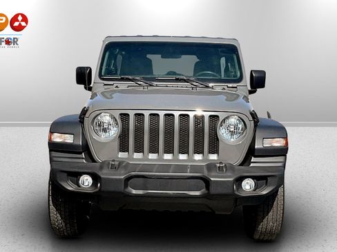 Used 2023 Jeep Wrangler Sport S image 3