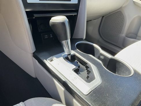 Used 2012 Toyota Camry LE FWD image 30