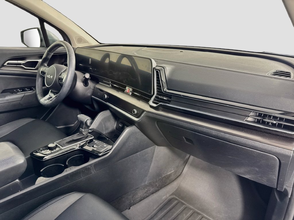 Used 2025 Kia Sportage EX w/ Premium Package FWD image 32