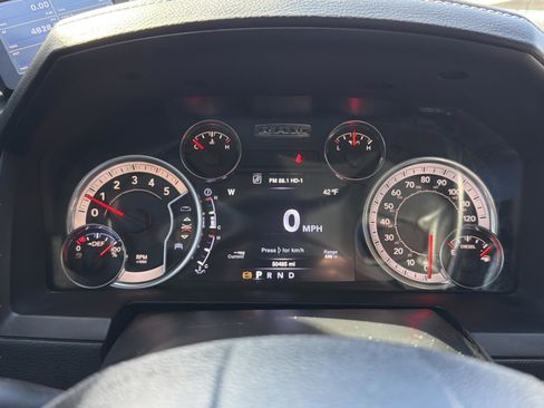 Used 2016 RAM 3500 Laramie image 17