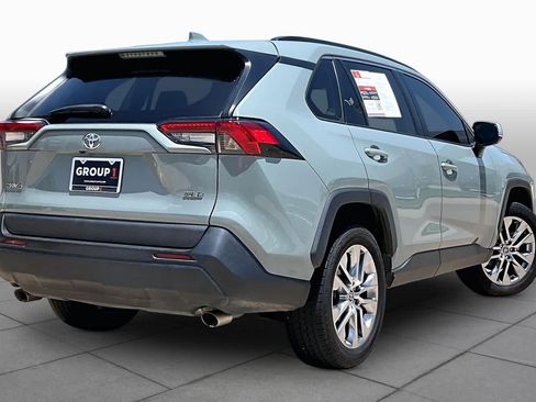 Used 2021 Toyota RAV4 XLE Premium FWD image 13