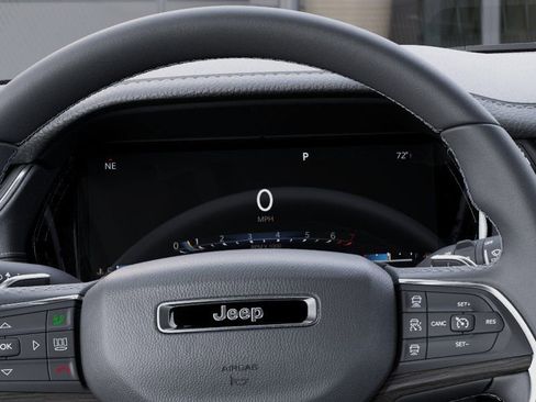 New 2026 Jeep Grand Cherokee Limited RWD image 17