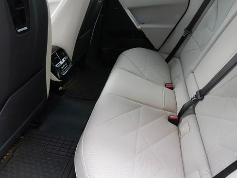 Used 2024 BMW iX xDrive50 w/ Sport Package image 37