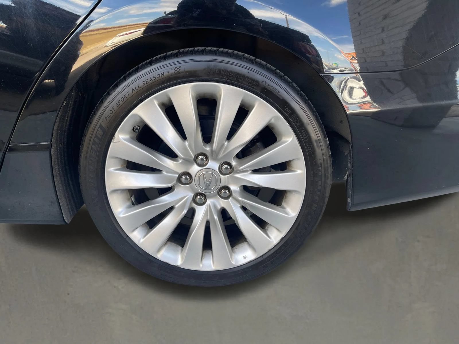 Used 2015 Acura RLX w/ Technology Package FWD image 10