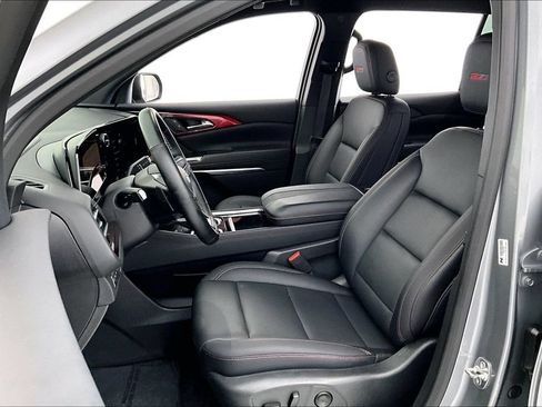 Used 2025 Chevrolet Traverse Z71 AWD/4WD image 31