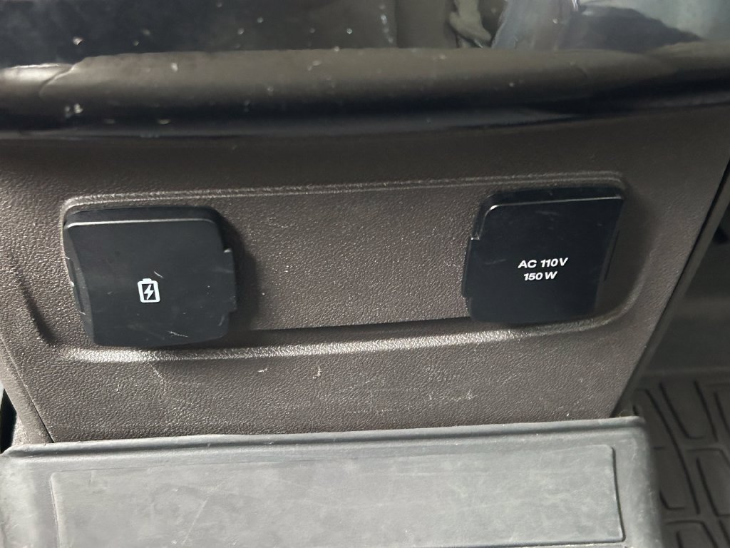 Used 2023 Lincoln Aviator AWD w/ Class IV Trailer Tow Package image 23