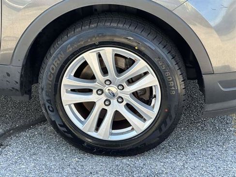 Used 2019 Ford Explorer XLT w/ Equipment Group 202A AWD/4WD image 7