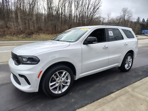 Certified 2024 Dodge Durango GT image 4