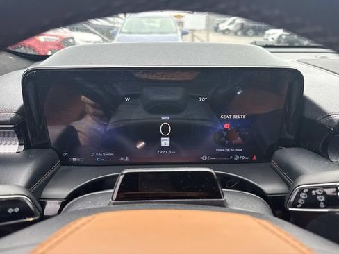 Used 2025 Lincoln Aviator Black Label w/ Jet Appearance Package AWD/4WD image 37