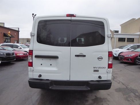Used 2016 Nissan NV 3500 S image 6