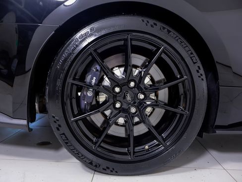 Used 2020 Ford Mustang Shelby GT350 w/ Technology Package RWD image 24