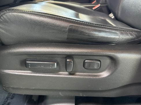 Used 2016 Honda Pilot Touring image 15