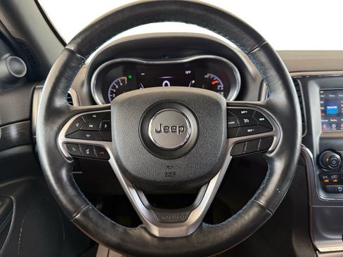 Used 2018 Jeep Grand Cherokee Laredo AWD/4WD image 18