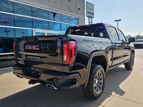 Used 2025 GMC Sierra 1500 AT4 AWD/4WD image 4