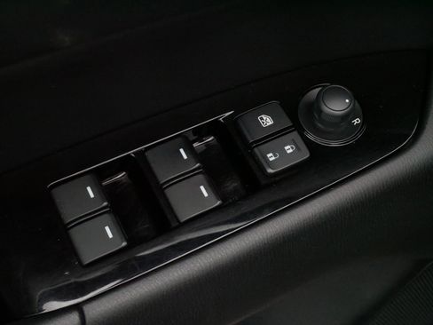 Used 2025 MAZDA CX-5 AWD 2.5 S w/ Preferred Package image 19