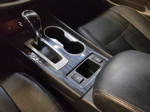 Used 2016 Nissan Altima 2.5 SL w/ Interior Lighting Package FWD image 26