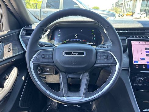 Used 2025 Jeep Grand Cherokee Limited 4xe w/ Trailer Tow Package AWD/4WD image 19